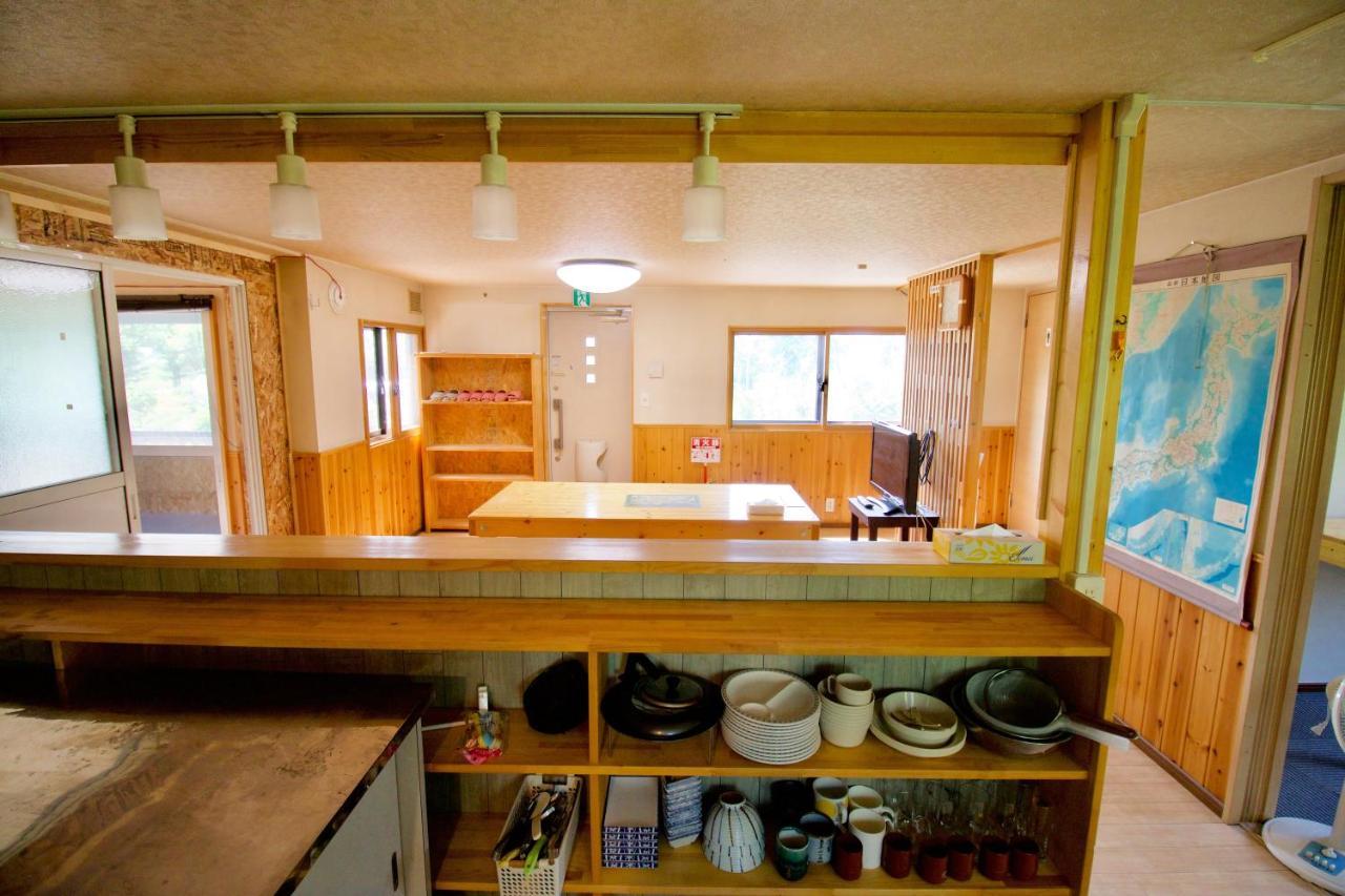 Хостел Clione Campground Сярі Екстер'єр фото