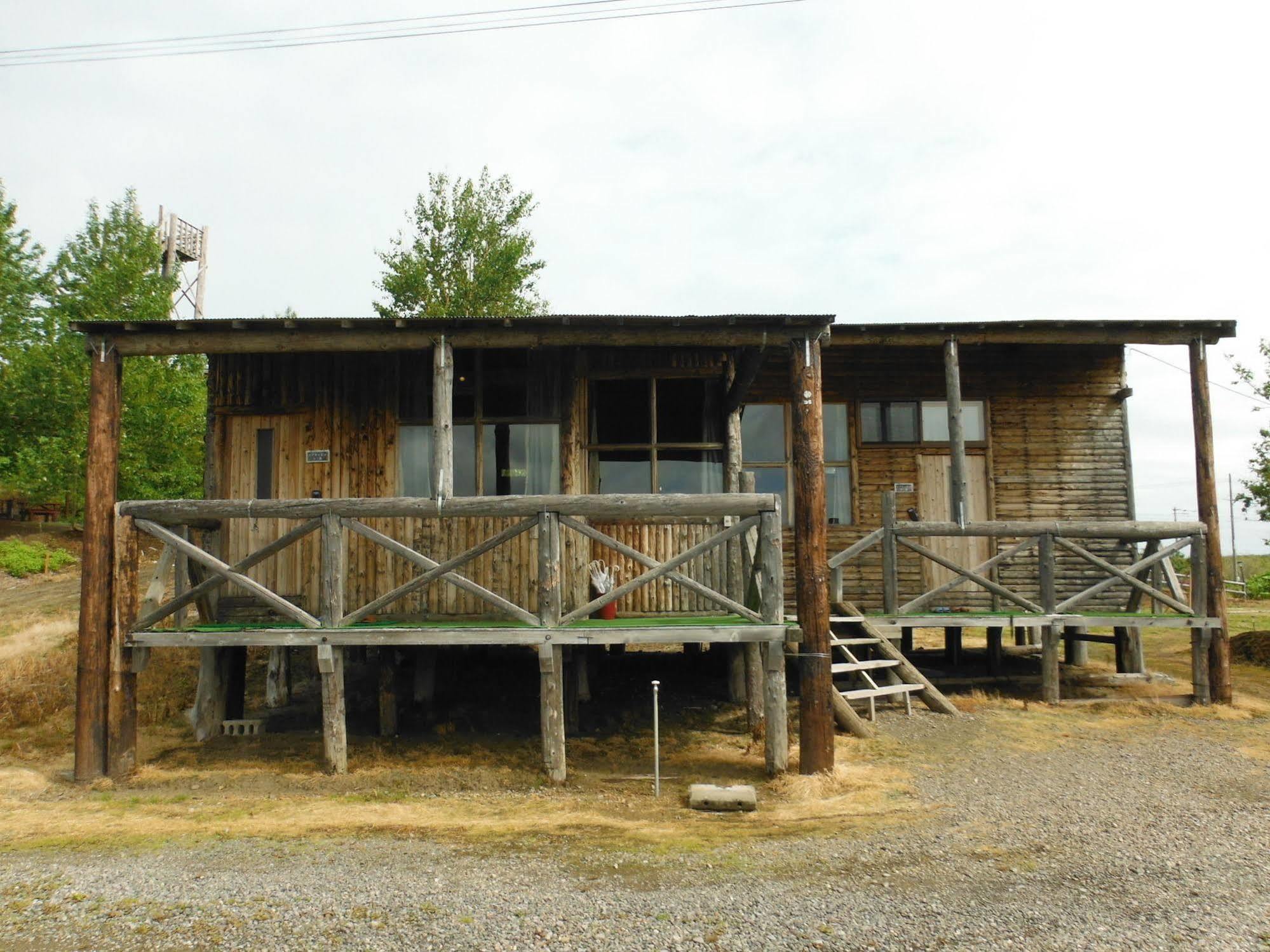 Хостел Clione Campground Сярі Екстер'єр фото