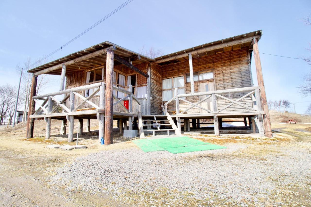 Хостел Clione Campground Сярі Екстер'єр фото