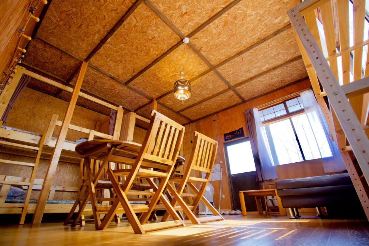 Хостел Clione Campground Сярі Екстер'єр фото