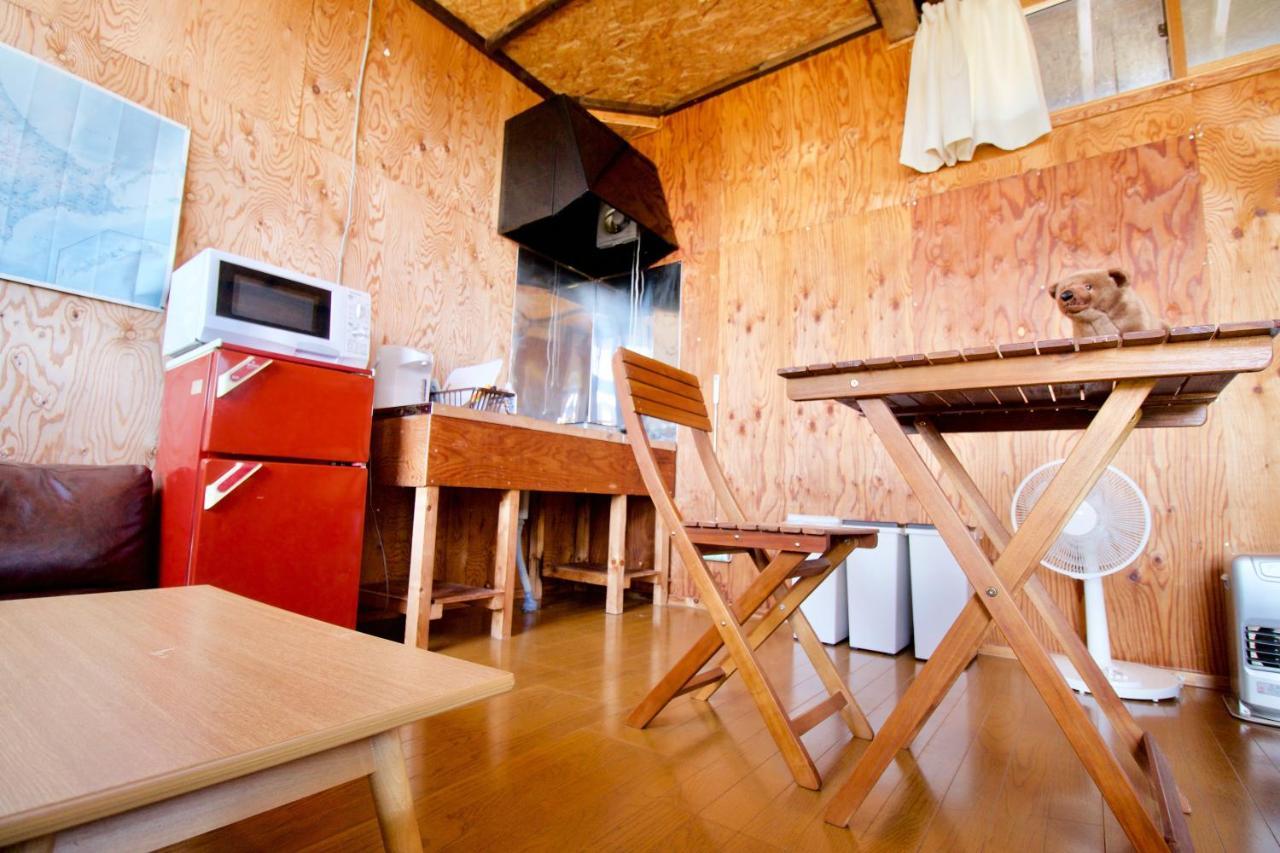 Хостел Clione Campground Сярі Екстер'єр фото